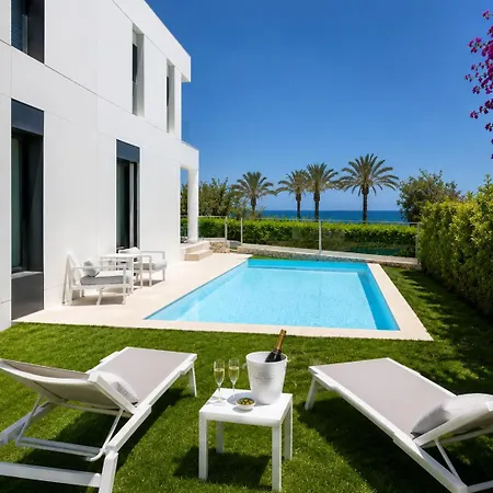 Albamar Premium En Primera Linea De Playa Con Piscina Privada By Family Homes Appartement